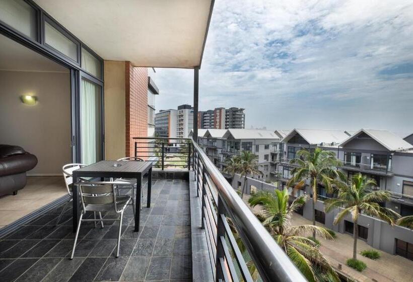 Апартаменты Deluxe 3 Спальни Вид на Море, Point Waterfront Apartments
