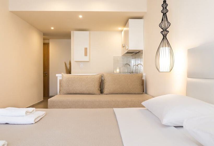 Полулюкс, Mystery Suites & Apartments