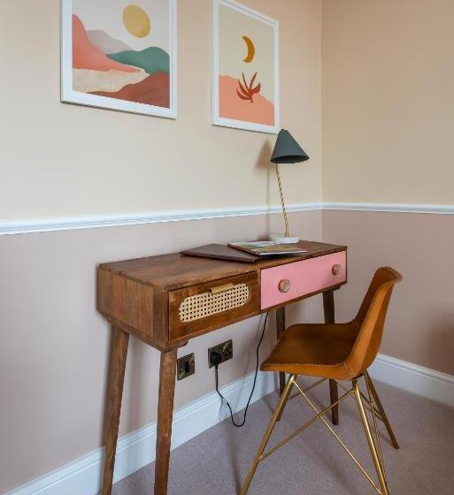 高级大房间, The George