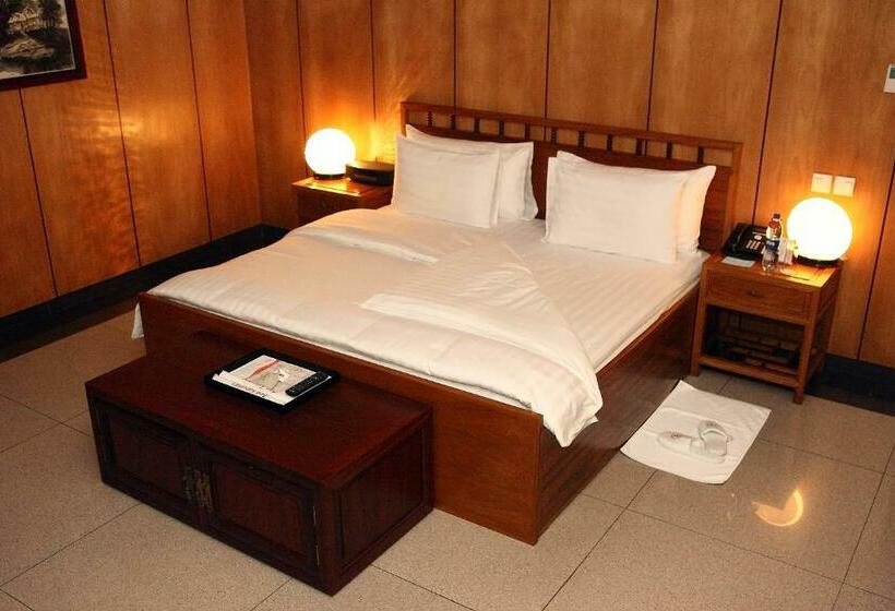 اتاق کلاس بیزنس, Lagos Oriental