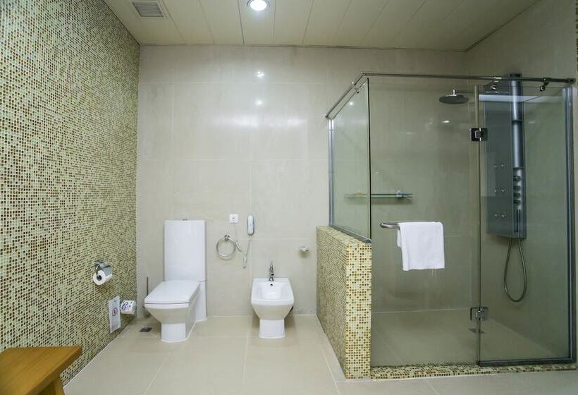 سوئیت ریاست جمهوری 2 خوابه, Lagos Oriental
