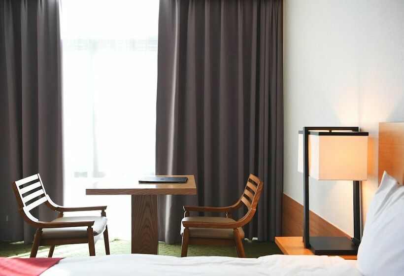 غرفة قياسية, Laonzena