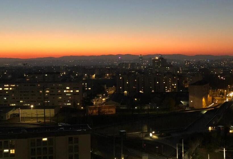 חדר אקונומי, Chambre Privée En Colocation Villeurbanne Métro Bonnevay
