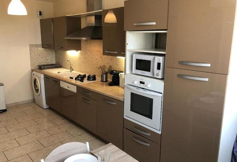 חדר אקונומי, Chambre Privée En Colocation Villeurbanne Métro Bonnevay