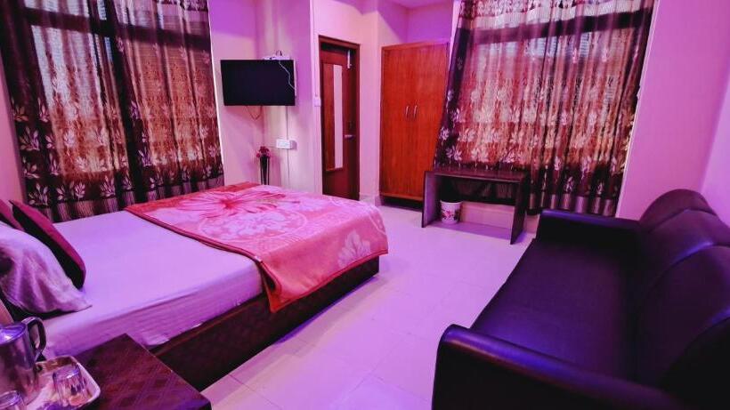 Номер Deluxe с Балконом, Shillong Guest House