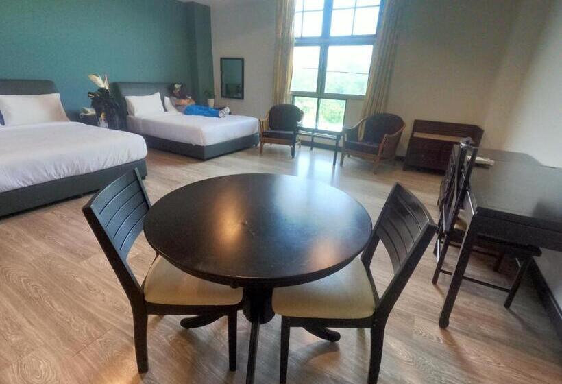 Семейный Номер Вид на Сад, Bukit Beruntung Resort
