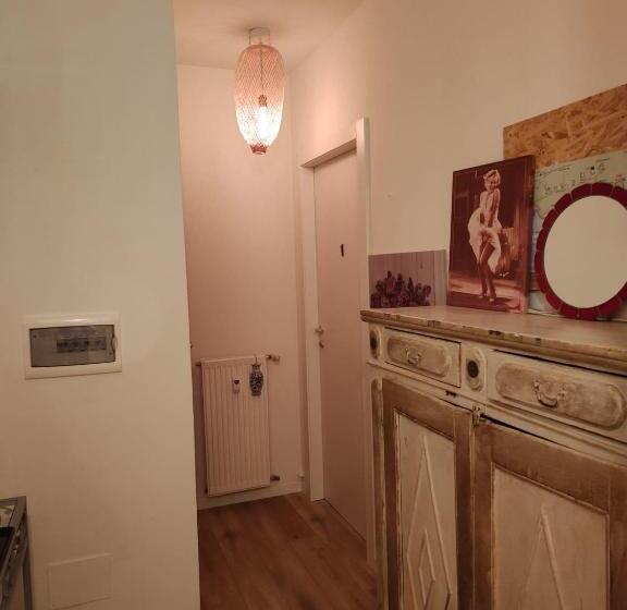 Standard studio with lake view, Varenna Guest House 2