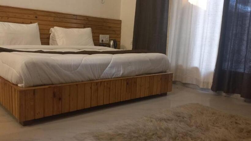 수피리어 스튜디오, The Farmerian Resort