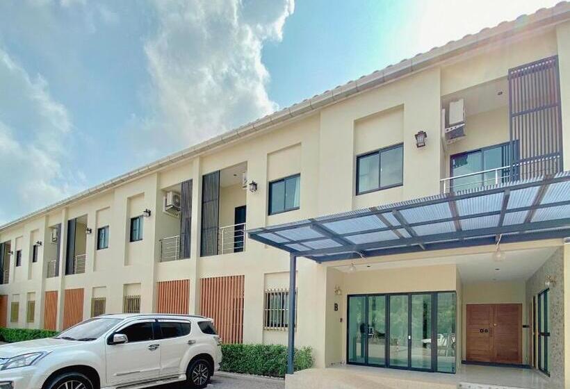 Семейный Номер, Calamint Residence