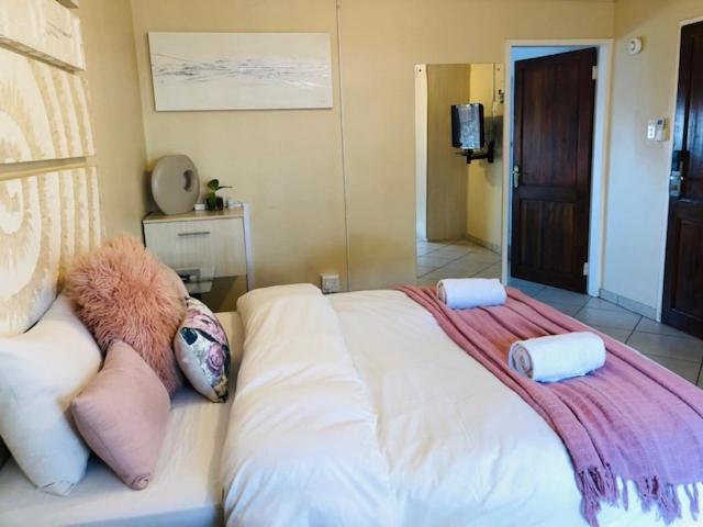 Номер Стандарт, Bedfordview Accommodation