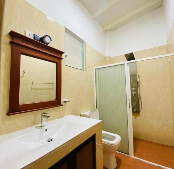 Номер Deluxe с Балконом, Tharumini Villa