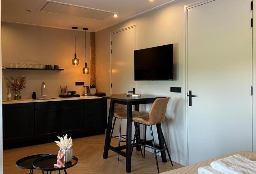 스탠다드 룸 킹사이즈 침대, B&b Kuiper In Friesland