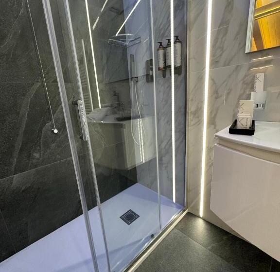 اتاق لوکس چهار تخته, Le Suite Piazza Nuova