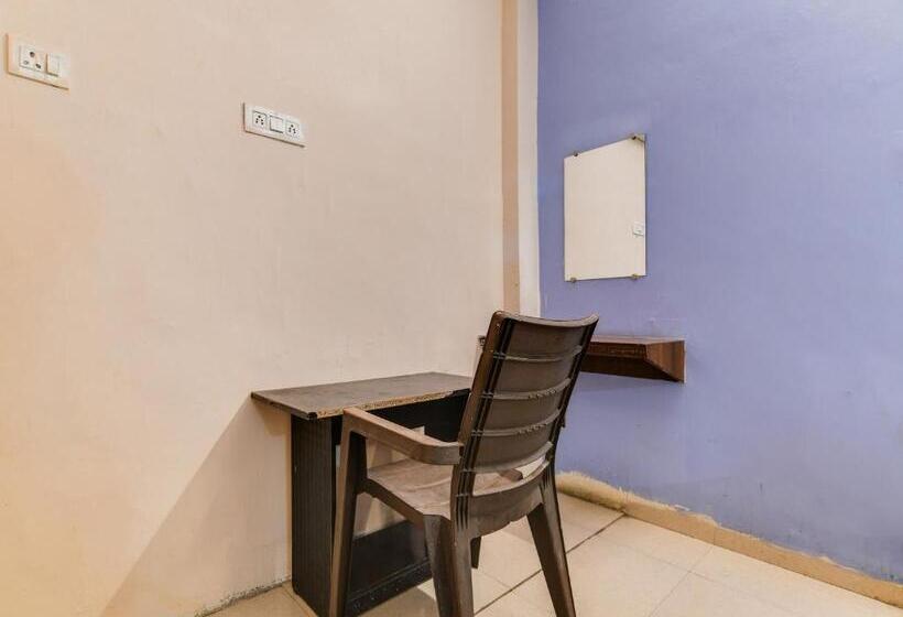 3 Bett Klassisches Zimmer, Oyo Hotel Airport View