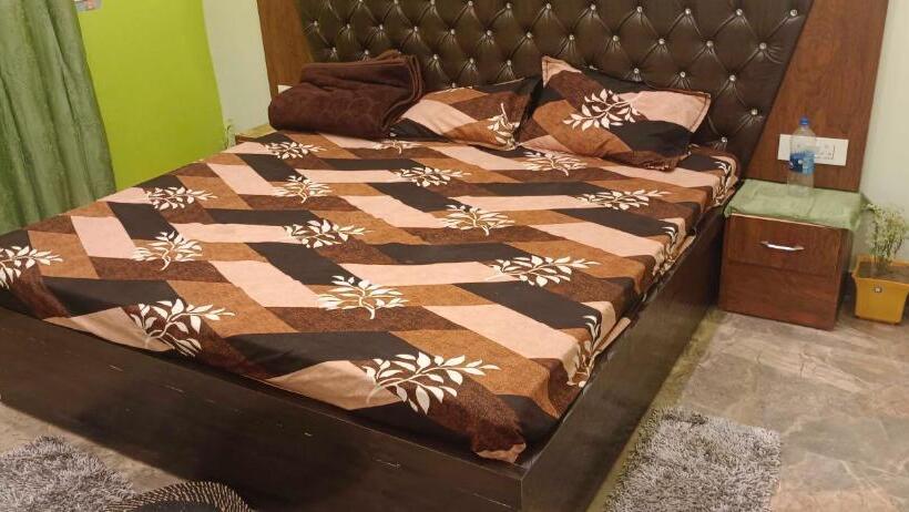 اتاق کلاسیک سه تخته, Spot On Hotel Bairi Love