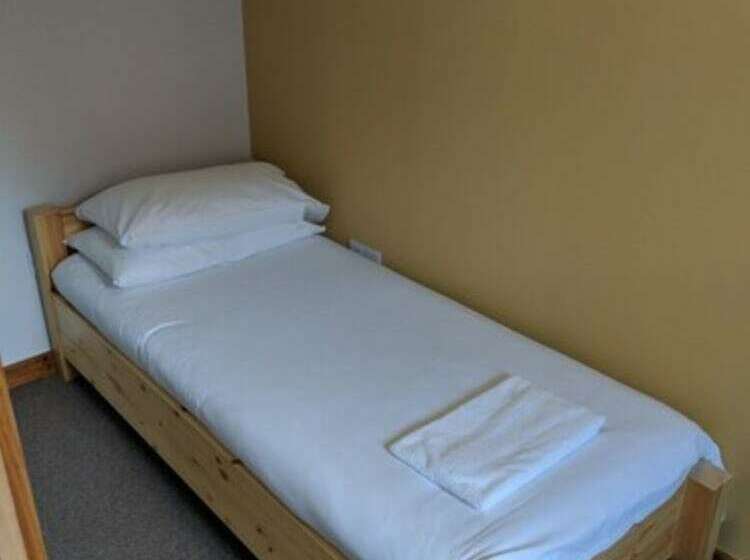 اتاق استاندارد یک نفره, Black Isle Bar & Rooms