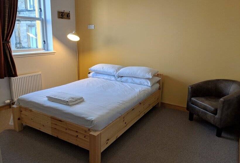 اتاق استاندارد, Black Isle Bar & Rooms