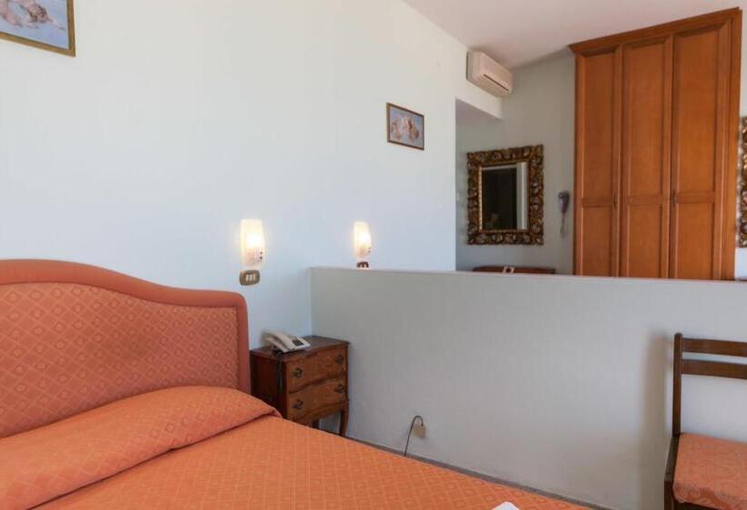 Quarto Familiar Vista Mar, Mayflower