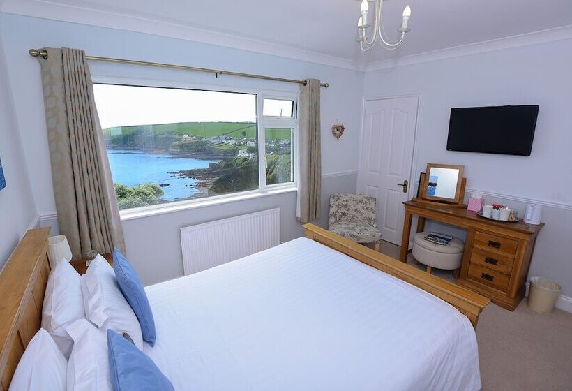 Номер Стандарт Вид на Море, Mevagissey Bay