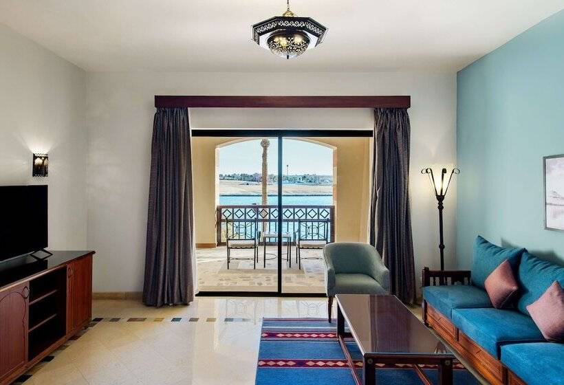 سوئیت جونیور با چشم‌انداز, Marina Resort Port Ghalib, A Member Of Radisson Individuals