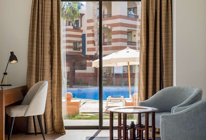 اتاق سوپریور با چشم‌انداز استخر, Marina Resort Port Ghalib, A Member Of Radisson Individuals