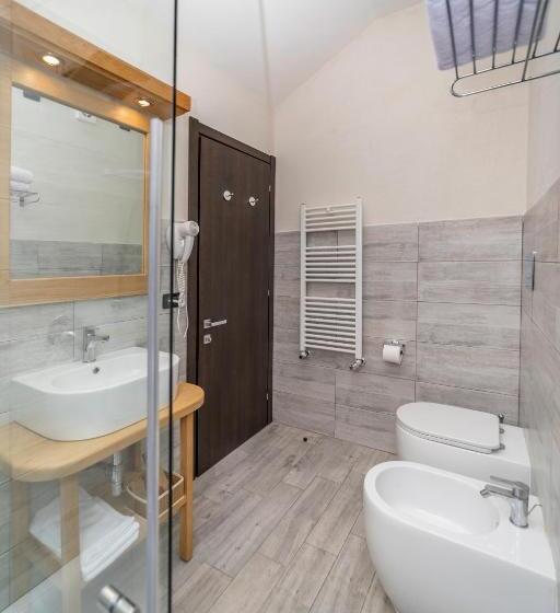اتاق سوپریور با چشم‌انداز کوهستان, Hotiday Chalet Sestriere Vialattea