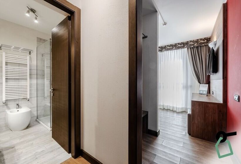 اتاق سوپریور با چشم‌انداز کوهستان, Hotiday Chalet Sestriere Vialattea