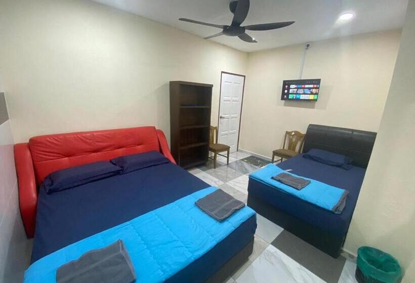 Номер Стандарт Трехместный, Oyo Home 90904 Ray Yan Guesthouse