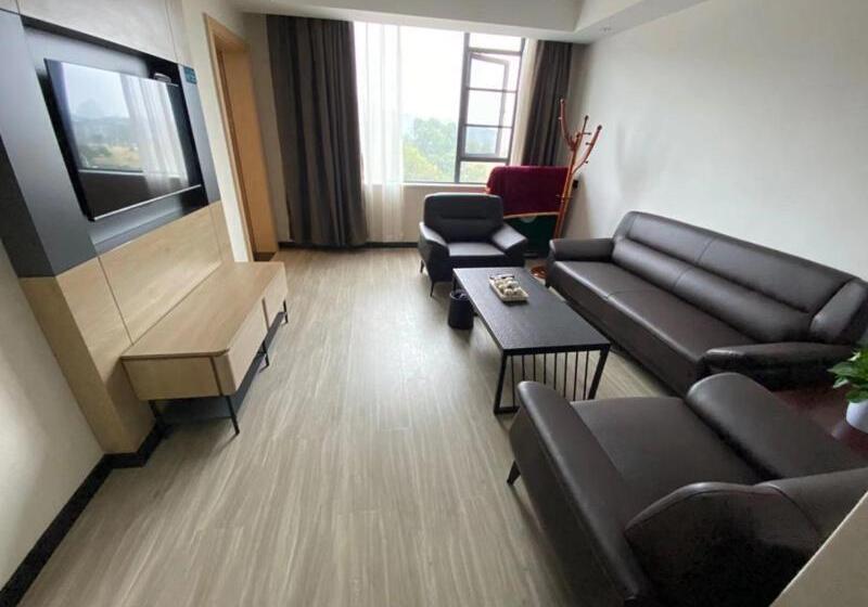 Президентский Люкс, Thank Inn Chain Yichang Sanxia Airport