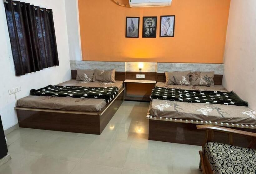 Номер Стандарт с Балконом, Amrat Villa
