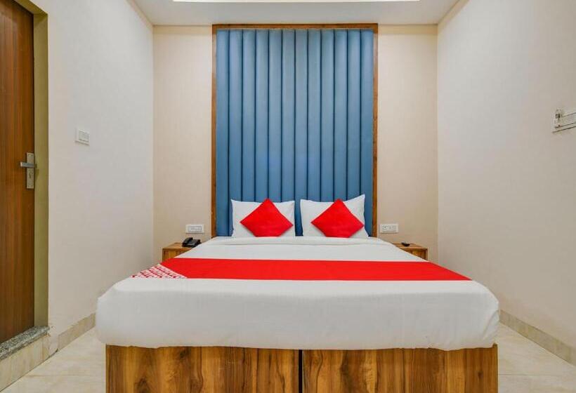 トリプルクラシックルーム, Oyo Hotel Bliss Stay
