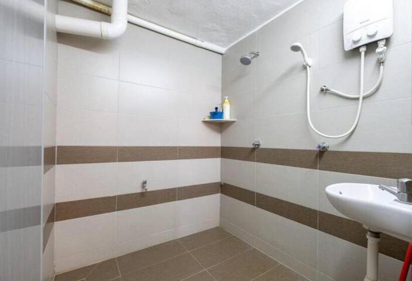 Семейный Номер, Clp Perai Homstay Near Sri Muniswarar Temple