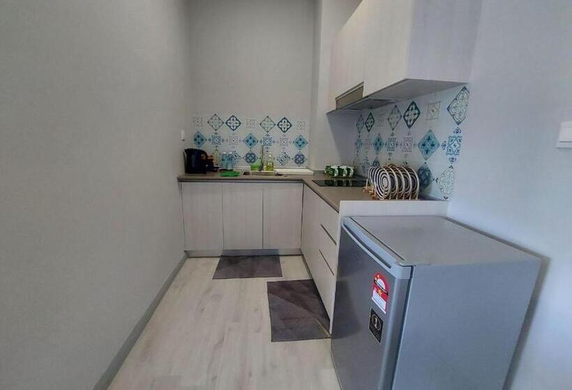 Апартаменты 1 Спальня, Jesselton Quay Homestay Near Suria Sabah By Stayplace