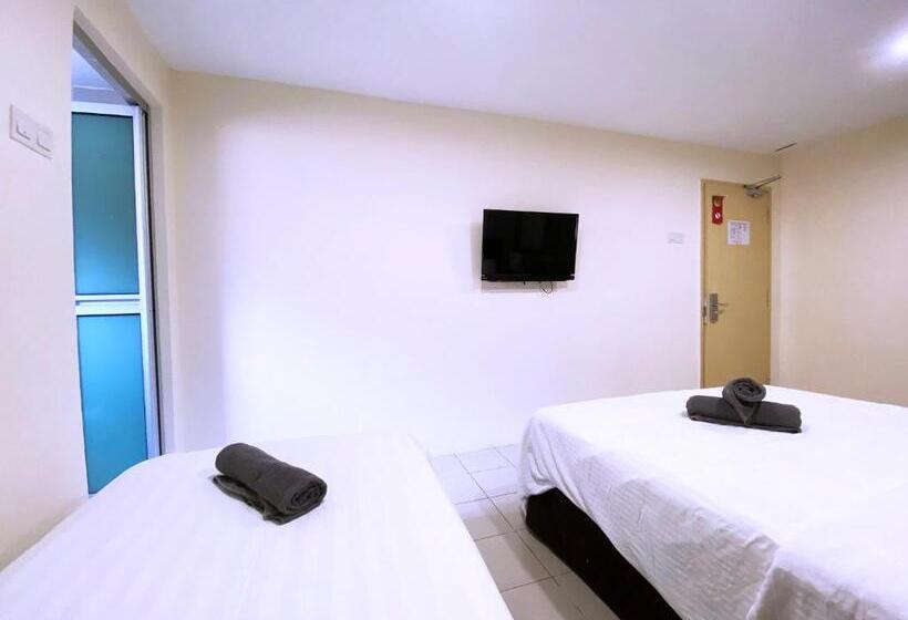 Номер Стандарт Трехместный, Your Hotel Klang By D Concept