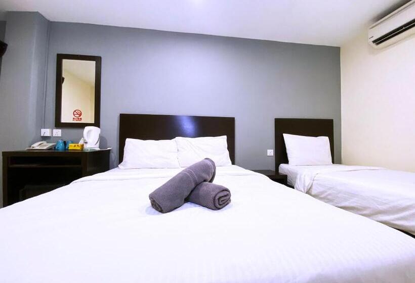 Номер Стандарт Трехместный, Your Hotel Klang By D Concept