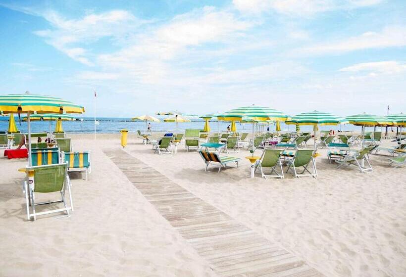غرفة قياسية ثلاثية, Roma Sul Mare