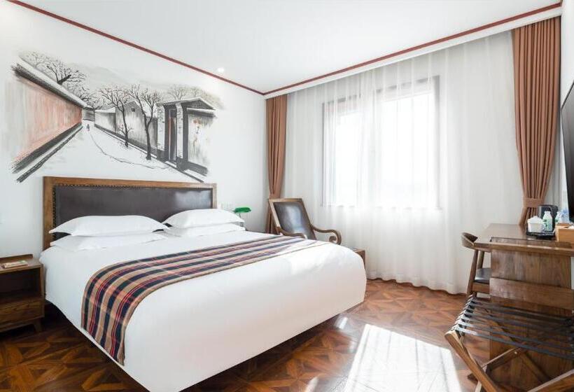 اتاق لوکس, Time Traveller Hotel  15 Minutes Walk To Tian  Anmen Square,near Forbidden City ,chairman Mao Memori