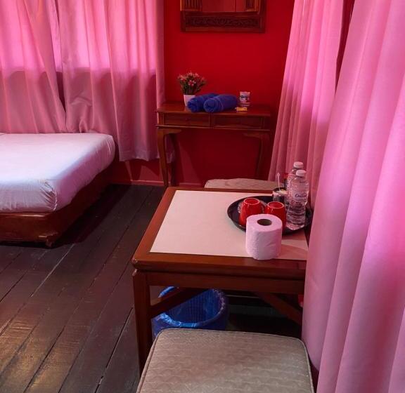 Семейный Номер, Nazri S Place 2