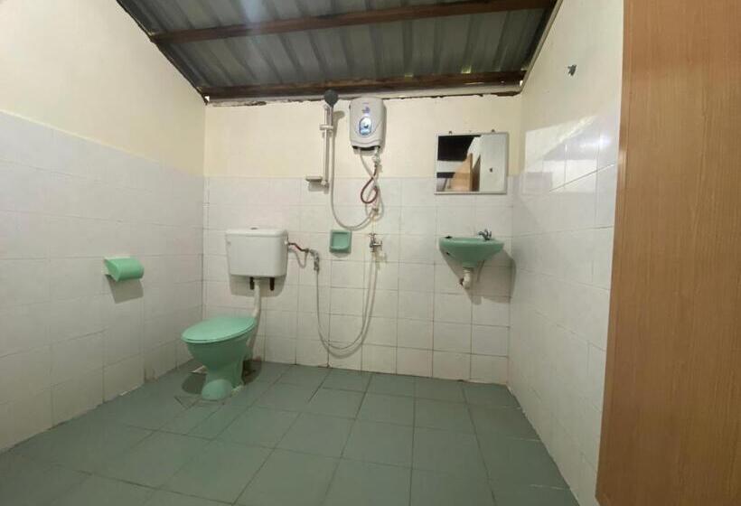 Трехместный Номер Базовый, Nazri S Place 2