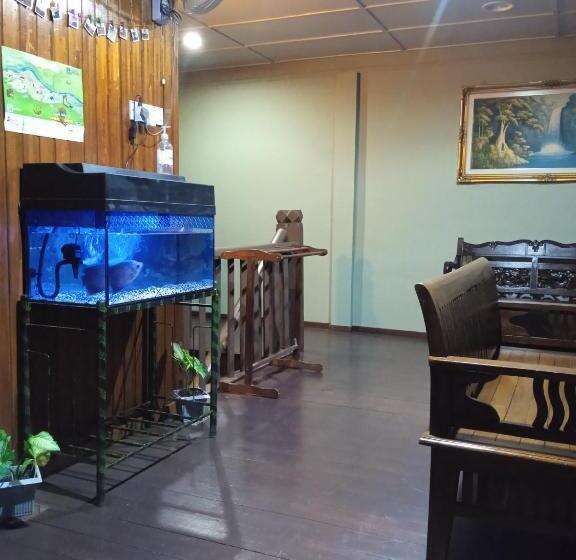 Четырехместный Номер Стандарт, Country View Inn