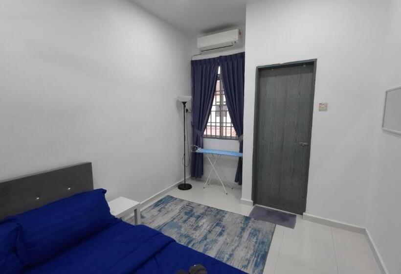 Дом 3 Спальни, Homestay Sri Pelangi Segamat
