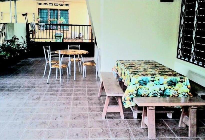 Бунгало Стандарт, Sakura Guest House