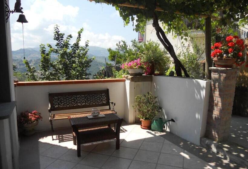 Номер Стандарт Трехместный, Bed And Breakfast Il Giardino Segreto
