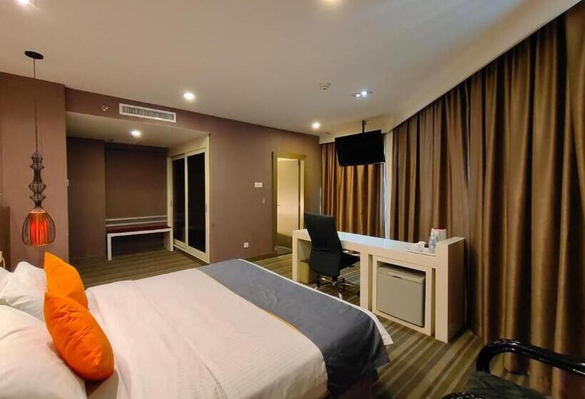Номер Deluxe Кровать Кинг, Capital Kota Kinabalu