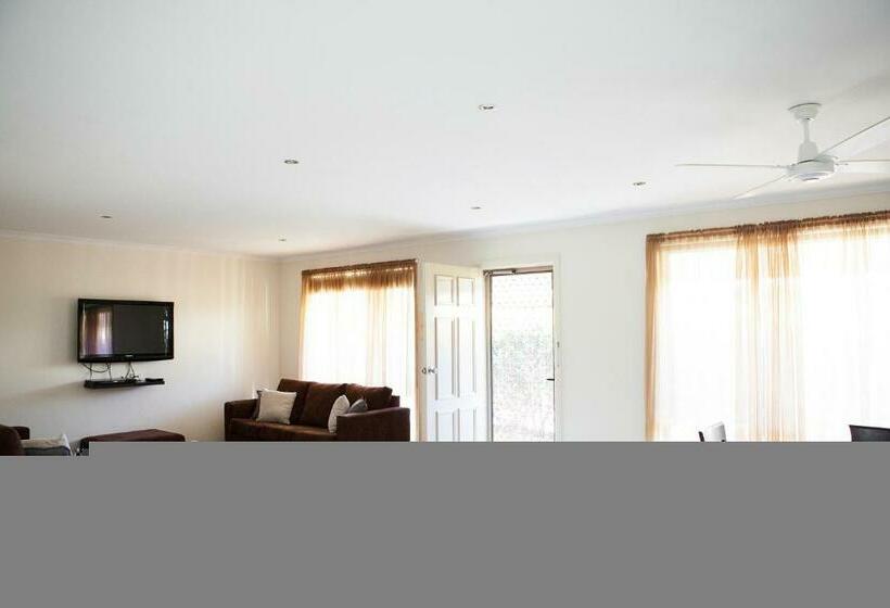 Вилла 3 Спальни, Echuca Moama Holiday Villas