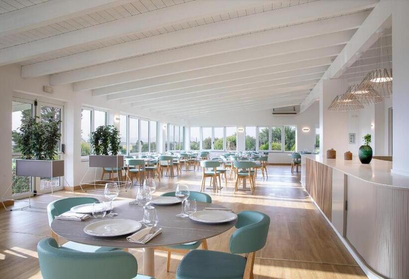 Полулюкс, Lu  Hotel Porto Pino