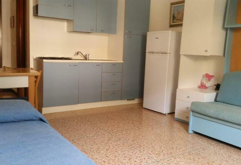 استودیوی استاندارد, Residence La Vignetta
