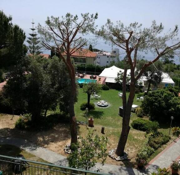 آپارتمان 1 خوابه با چشم‌انداز استخر, Residence La Vignetta