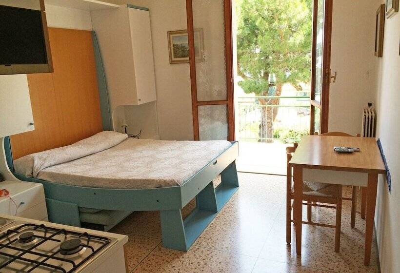 استودیوی استاندارد, Residence La Vignetta