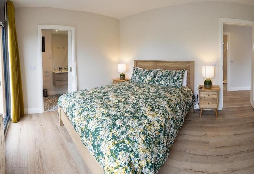 침실 2개 주택, Boyne View House